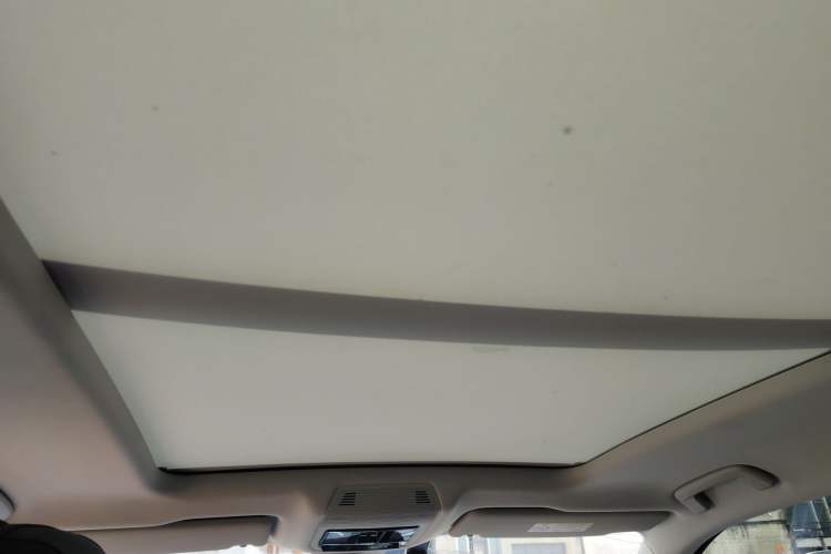 Used Volkswagen Tavendor 2025 Model 380TSI Four-Wheel Drive R-Line Cruise Zhongxiang Edition Headliner