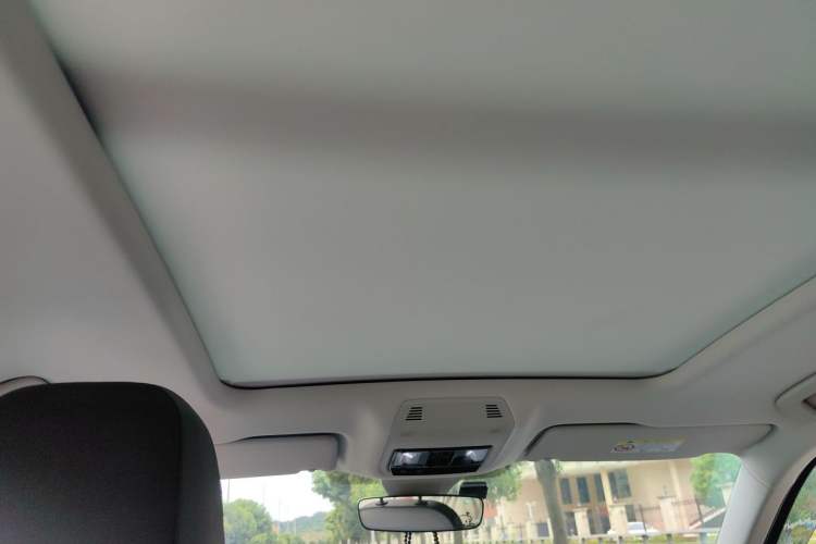 Used Volkswagen Tavendor 2025 Model 380TSI Four-Wheel Drive R-Line Cruise Zhongxiang Edition Headliner