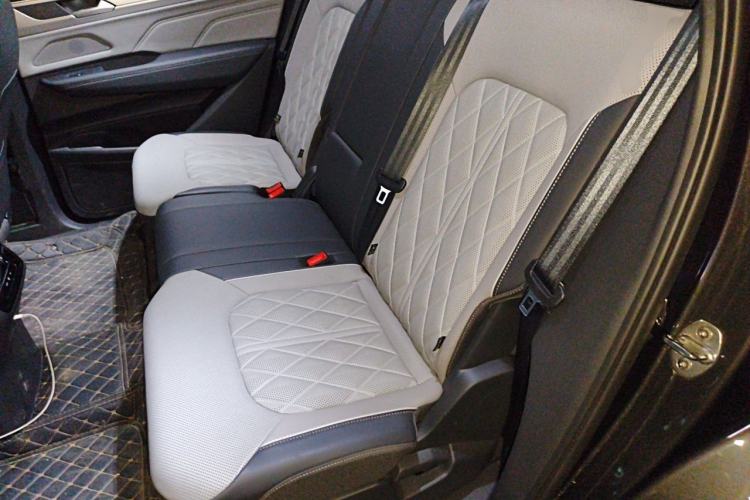 Used Volkswagen Tavendor 2025 Model 380TSI Four-Wheel Drive R-Line Cruise Zhongxiang Edition Left Rear Seat