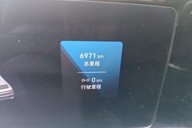 Used Volkswagen Tavendor 2025 Model 380TSI Four-Wheel Drive R-Line Cruise Zhongxiang Edition Odometer Close Up