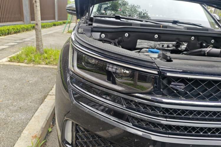 Used Volkswagen Tavendor 2025 Model 380TSI Four-Wheel Drive R-Line Cruise Zhongxiang Edition Right Front Headlight