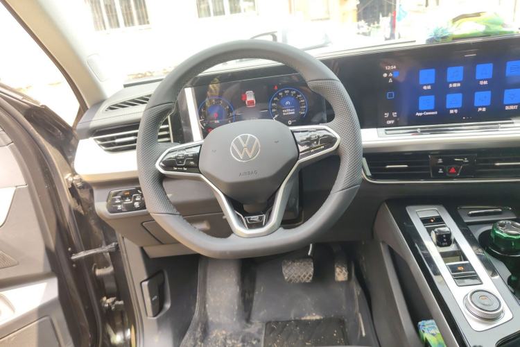 Used Volkswagen Tavendor 2025 Model 380TSI Four-Wheel Drive R-Line Cruise Zhongxiang Edition Steering Wheel
