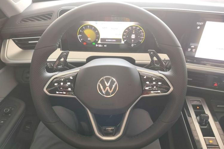 Used Volkswagen Tavendor 2025 Model 380TSI Four-Wheel Drive R-Line Cruise Zhongxiang Edition Steering Wheel