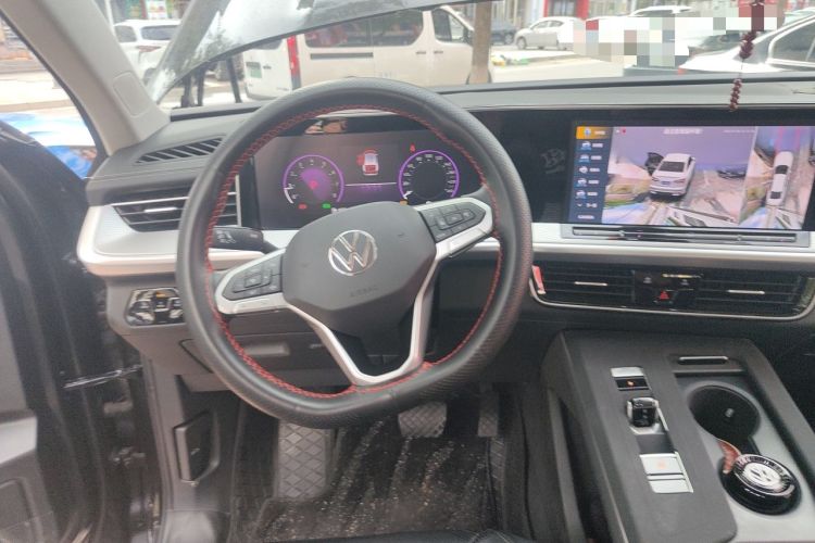 Used Volkswagen Tavendor 2025 Model 330TSI Luxury Journey—Shared Enjoyment Edition Steering Wheel