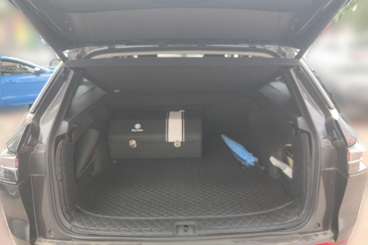 Used Volkswagen Tavendor 2025 Model 330TSI Luxury Journey—Shared Enjoyment Edition Trunk