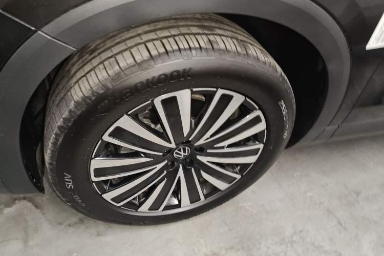 Used Volkswagen Tavendor 2025 Model 330TSI Luxury Journey—Shared Enjoyment Edition Exterior 4