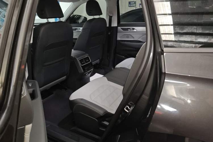 Used Volkswagen Tavendor 2025 Model 330TSI Luxury Journey—Shared Enjoyment Edition Left Rear Seat