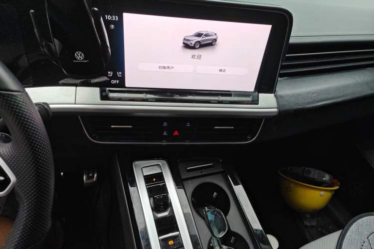 Used Volkswagen Tavendor 2025 Model 380TSI Four-Wheel Drive R-Line Cruise Zhongxiang Edition Audio And AC Panel