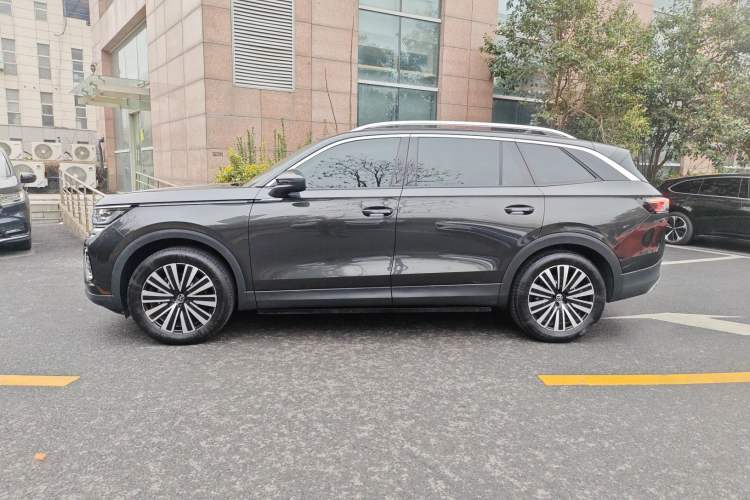 Used Volkswagen Tavendor 2026 Model 330TSI Luxury Journey—Shared Enjoyment Edition Exterior 1