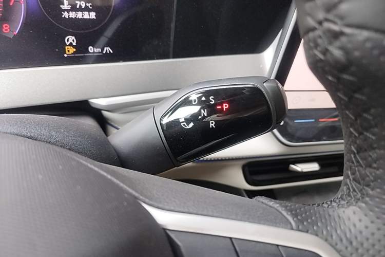 Used Volkswagen Tavendor 2026 450TSI All-Wheel-Drive Supreme Edition Gear Lever