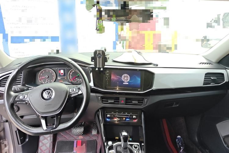 Used Volkswagen Tayron 2020 280TSI Two-Wheel Drive Luxury Connect Edition Center Console