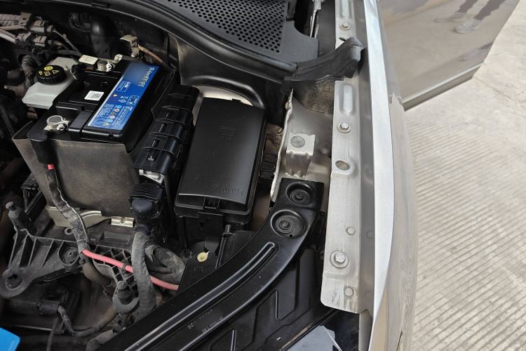 Used Volkswagen Tayron 2020 280TSI Two-Wheel Drive Luxury Connect Edition Engine Bay Left