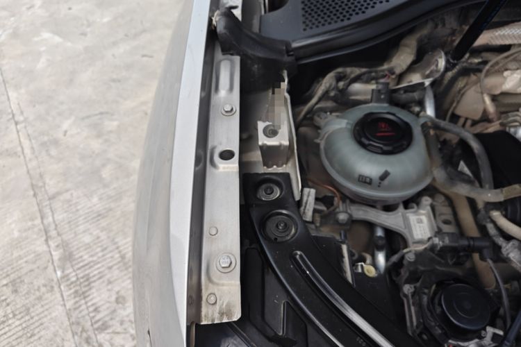 Used Volkswagen Tayron 2020 280TSI Two-Wheel Drive Luxury Connect Edition Engine Bay Right