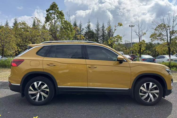 Used Volkswagen Tayron 2019 330TSI Two-Wheel-Drive Luxury Version China V Emission Standard Exterior 13