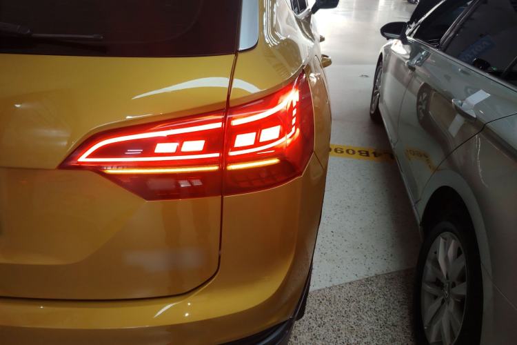 Used Volkswagen Tayron 2019 330TSI Two-Wheel-Drive Luxury Version China V Emission Standard Exterior 6