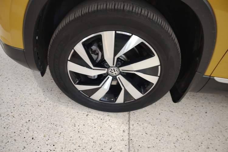 Used Volkswagen Tayron 2019 330TSI Two-Wheel-Drive Luxury Version China V Emission Standard Exterior 7