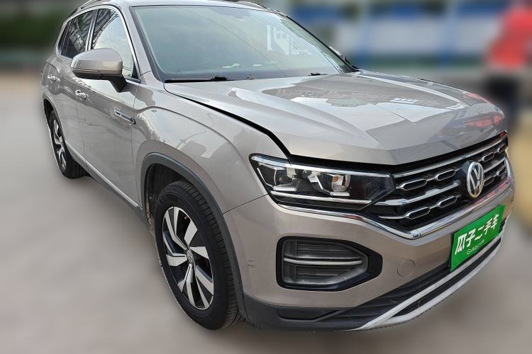 Used Volkswagen Tayron 2020 280TSI Two-Wheel Drive Luxury Connect Edition Front Right 45 Deg