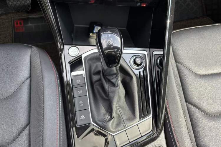 Used Volkswagen Tayron 2019 330TSI Two-Wheel-Drive Luxury Version China V Emission Standard Interior 11