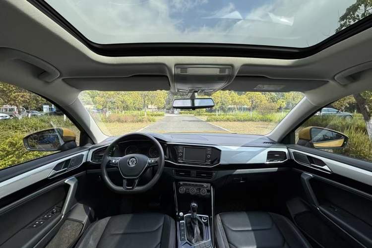 Used Volkswagen Tayron 2019 330TSI Two-Wheel-Drive Luxury Version China V Emission Standard Interior 6
