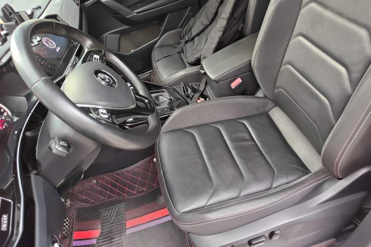 Used Volkswagen Tayron 2020 280TSI Two-Wheel Drive Luxury Connect Edition Left Front Seat