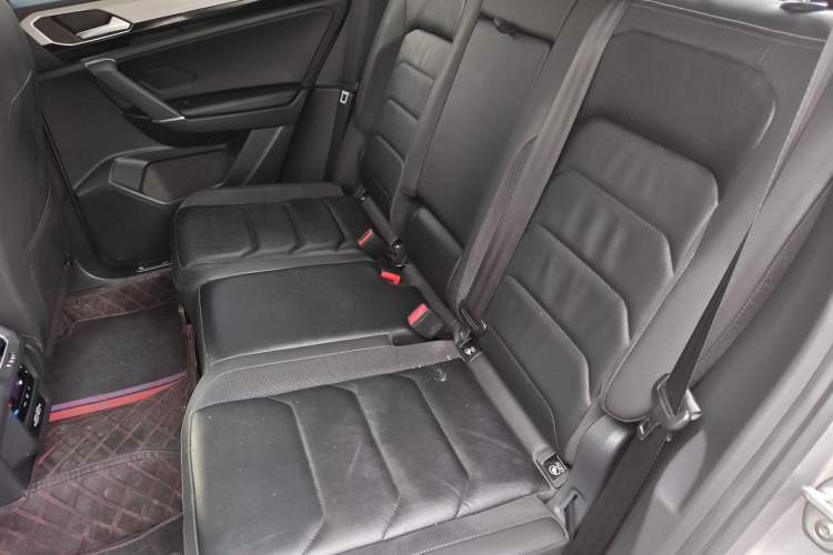 Used Volkswagen Tayron 2020 280TSI Two-Wheel Drive Luxury Connect Edition Left Rear Seat