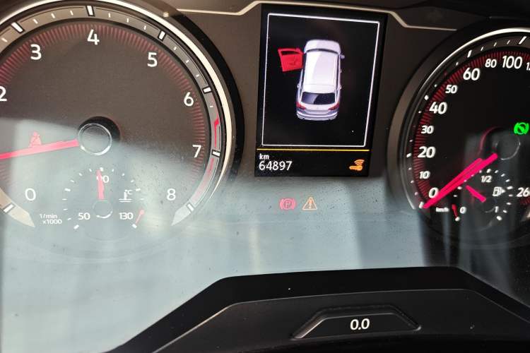 Used Volkswagen Tayron 2020 280TSI Two-Wheel Drive Luxury Connect Edition Odometer Close Up