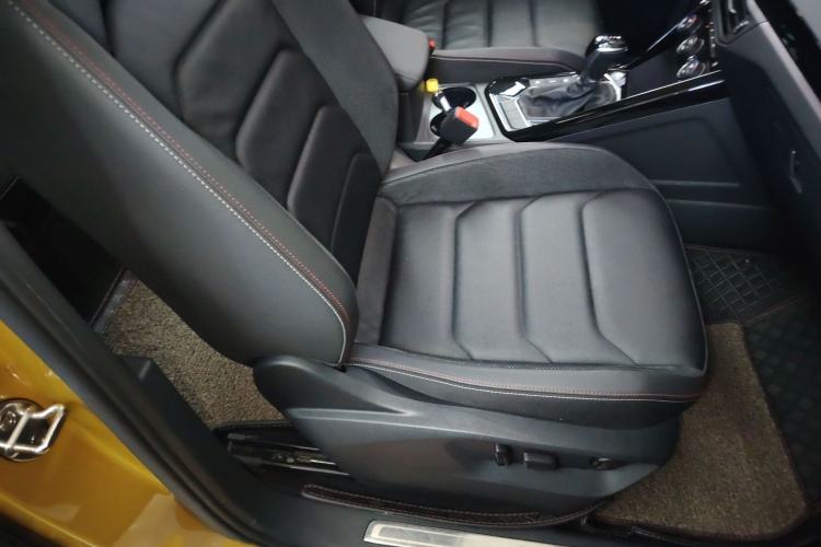 Used Volkswagen Tayron 2019 330TSI Two-Wheel-Drive Luxury Version China V Emission Standard Right Front Seat