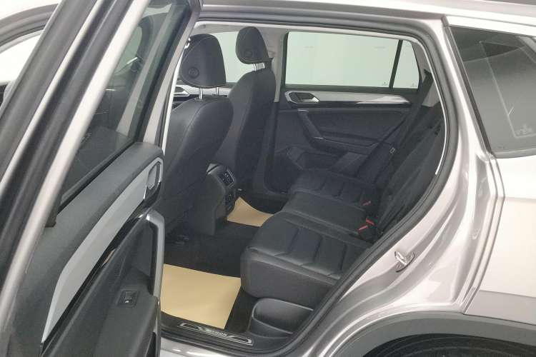 Used Volkswagen Tayron 2020 330TSI Two-Wheel Drive Luxury Smart Connectivity Version Right Rear Seat