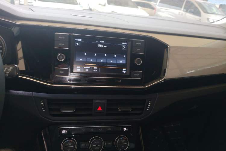 Used Volkswagen Tayron 2019 Teramont Edition 280TSI Two-Wheel Drive Luxury Model China VI Standard Audio And AC Panel