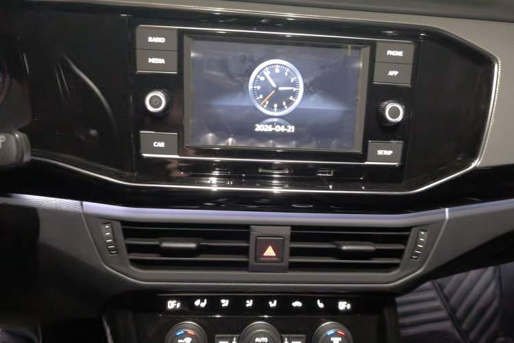 Used Volkswagen Tayron 2019 330TSI Two-Wheel Drive Luxury Model China VI Standard Audio And AC Panel