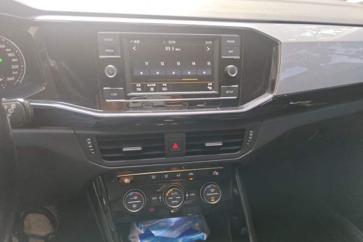 Used Volkswagen Tayron 2019 330TSI Two-Wheel Drive Luxury Model China VI Standard Audio And AC Panel