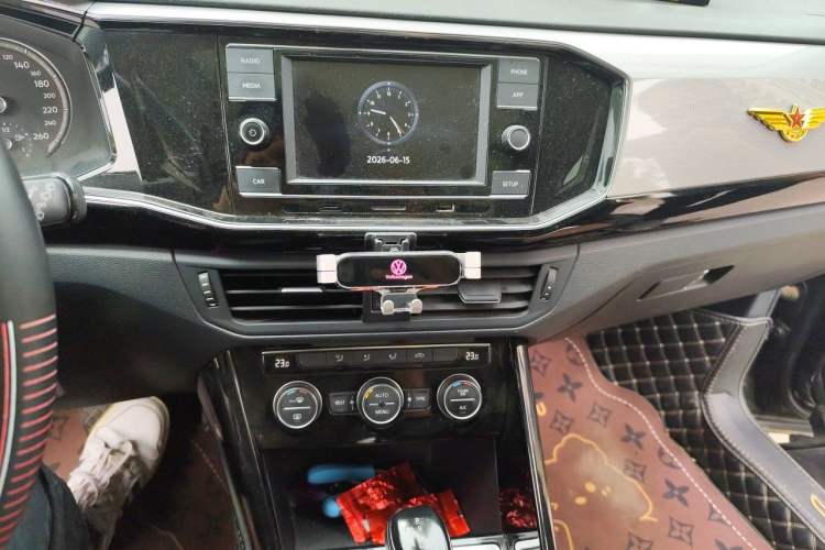 Used Volkswagen Tayron 2019 330TSI Two-Wheel Drive Luxury Model China VI Standard Audio And AC Panel