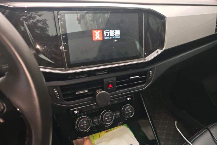 Used Volkswagen Tayron 2019 330TSI Two-Wheel Drive Luxury Model China VI Standard Audio And AC Panel
