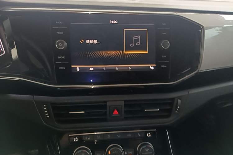 Used Volkswagen Tayron 2019 330TSI Two-Wheel-Drive Luxury Plus China VI Standard Audio And AC Panel