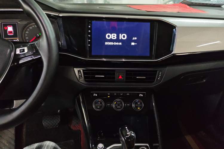Used Volkswagen Tayron 2019 330TSI Two-Wheel-Drive Luxury Version China V Emission Standard Audio And AC Panel