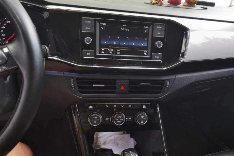 Used Volkswagen Tayron 2019 330TSI Two-Wheel Drive Luxury Model China VI Standard Audio And AC Panel