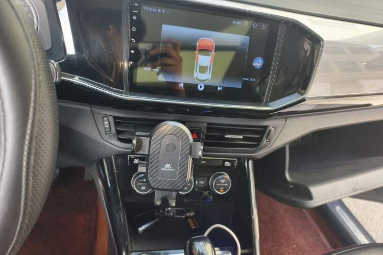 Used Volkswagen Tayron 2019 330TSI Two-Wheel Drive Luxury Model China VI Standard Audio And AC Panel