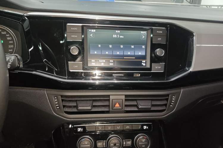 Used Volkswagen Tayron 2019 Teramont Edition 280TSI Two-Wheel Drive Luxury Model China VI Standard Audio And AC Panel