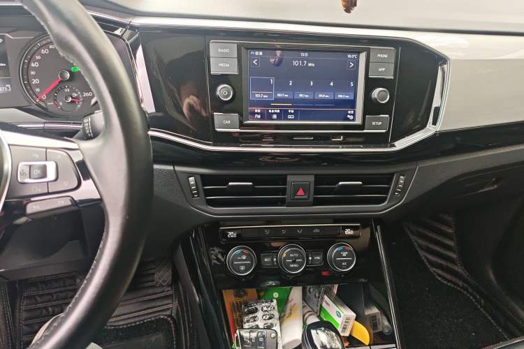 Used Volkswagen Tayron 2019 330TSI Four-Wheel Drive Luxury Version China V Standard Audio And AC Panel