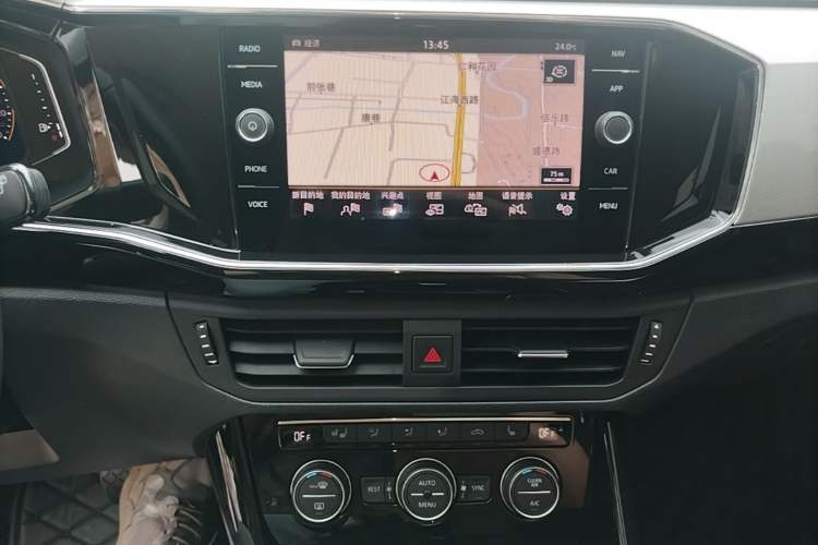 Used Volkswagen Tayron 2019 330TSI Two-Wheel-Drive Luxury Plus China VI Standard Audio And AC Panel