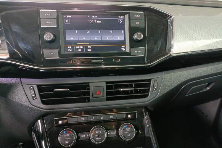 Used Volkswagen Tayron 2019 330TSI Two-Wheel Drive Luxury Model China VI Standard Audio And AC Panel