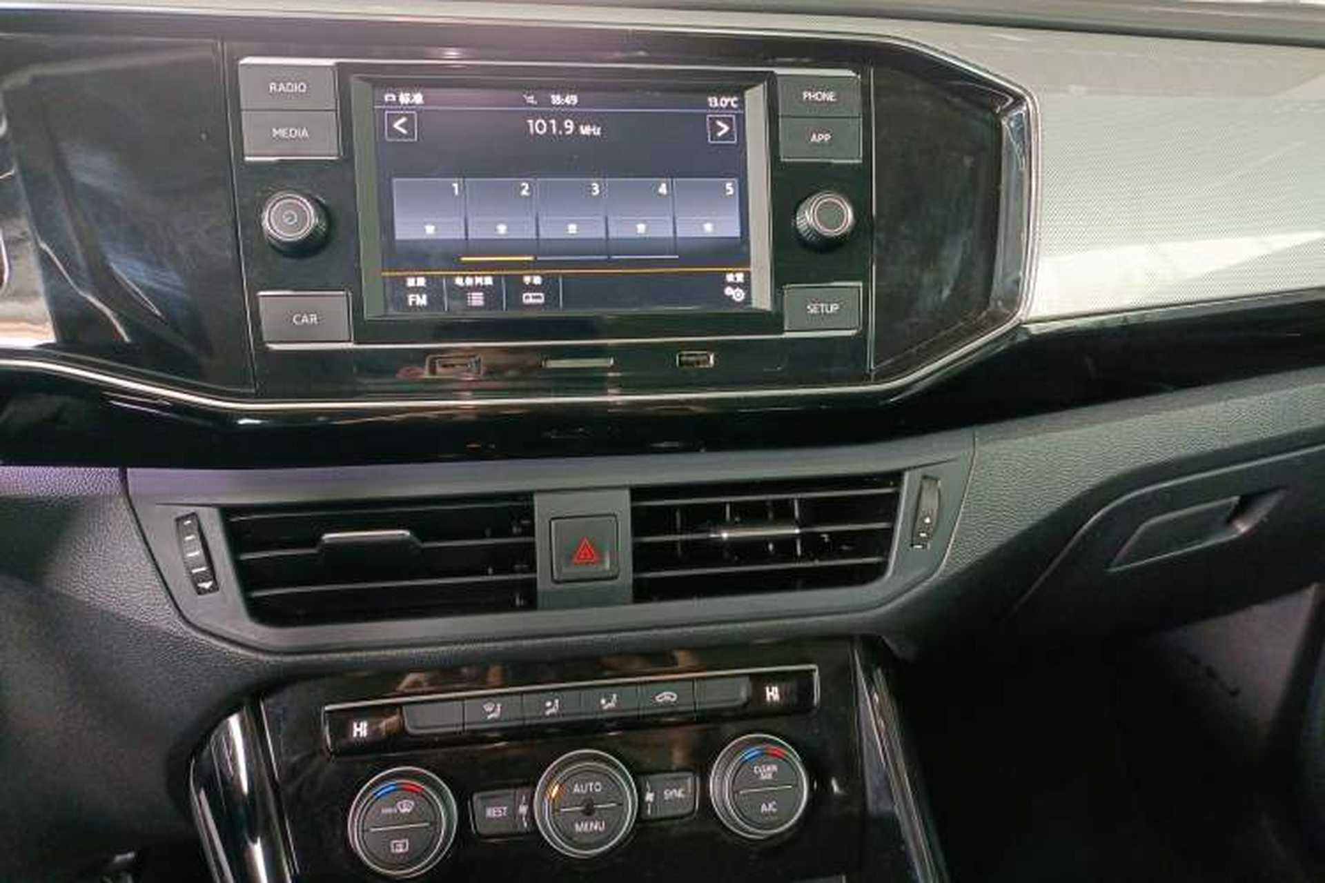 Used Volkswagen Tayron 2019 330TSI Two-Wheel Drive Luxury Model China VI Standard Audio And AC Panel