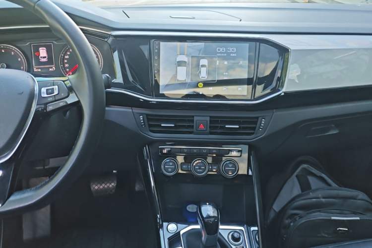 Used Volkswagen Tayron 2019 330TSI Two-Wheel Drive Luxury Model China VI Standard Audio And AC Panel
