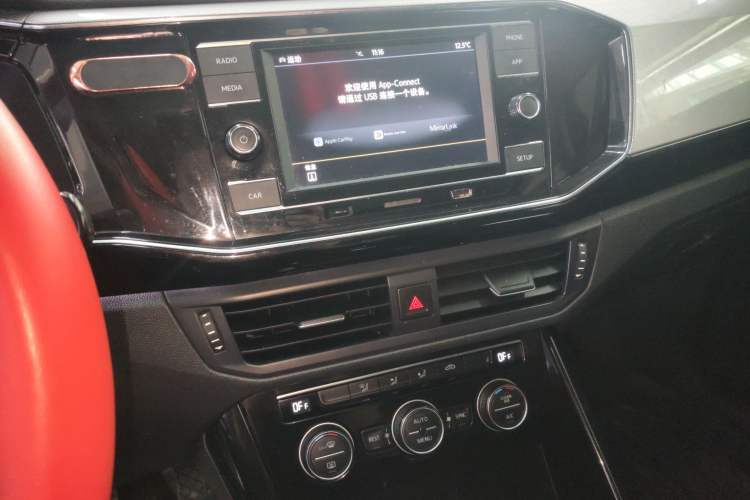 Used Volkswagen Tayron 2019 330TSI Two-Wheel Drive Luxury Model China VI Standard Audio And AC Panel