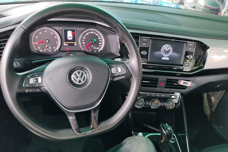 Used Volkswagen Tayron 2019 330TSI Two-Wheel Drive Luxury Model China VI Standard Center Console
