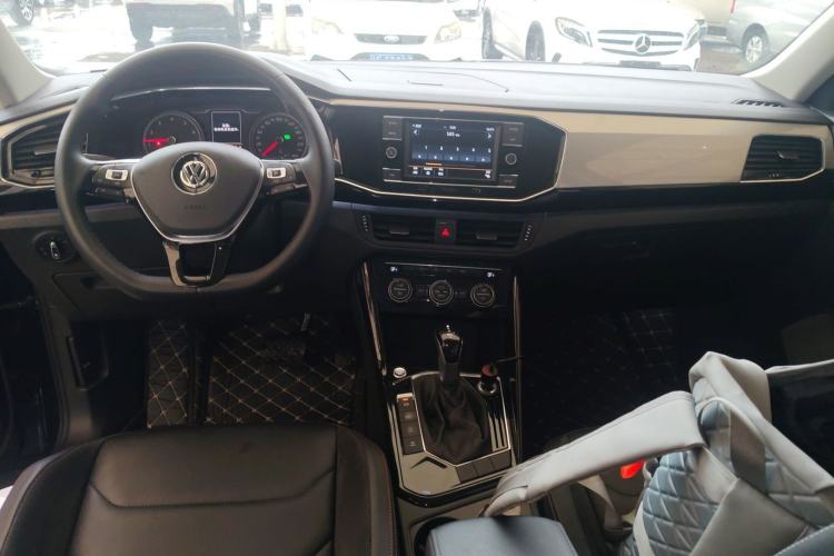 Used Volkswagen Tayron 2019 Teramont Edition 280TSI Two-Wheel Drive Luxury Model China VI Standard Center Console