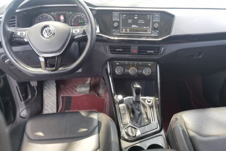 Used Volkswagen Tayron 2019 Teramont Edition 280TSI Two-Wheel Drive Luxury Model China VI Standard Center Console