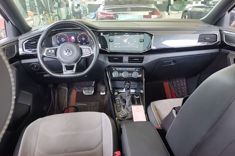 Used Volkswagen Tayron 2019 380TSI Four-Wheel Drive R-Line China VI-standard Center Console