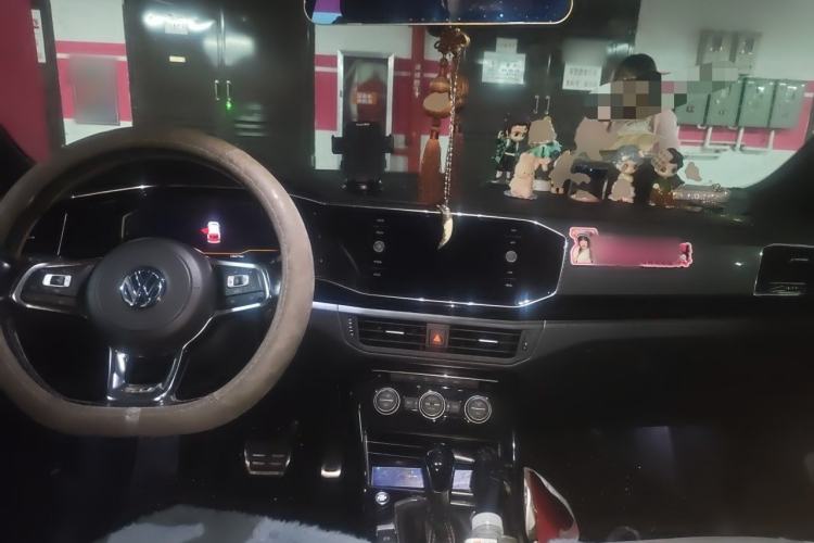 Used Volkswagen Tayron 2019 380TSI Four-Wheel Drive R-Line China VI-standard Center Console