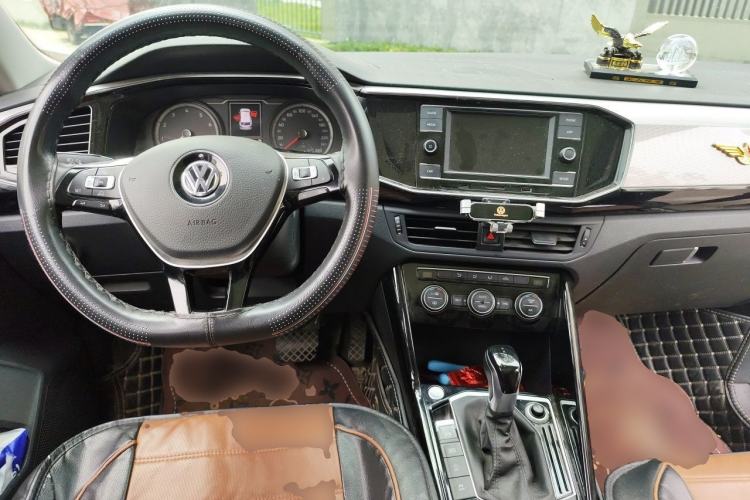 Used Volkswagen Tayron 2019 330TSI Two-Wheel Drive Luxury Model China VI Standard Center Console
